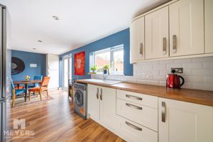 Kitchen/Diner- click for photo gallery